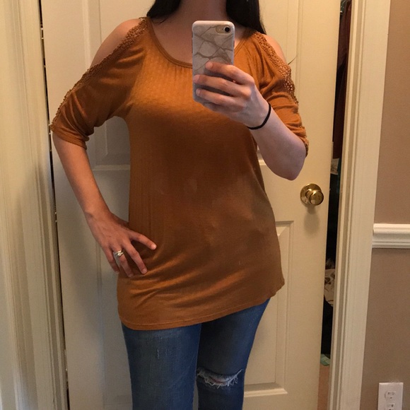 Maurice’s cold shoulder top - Picture 8 of 8